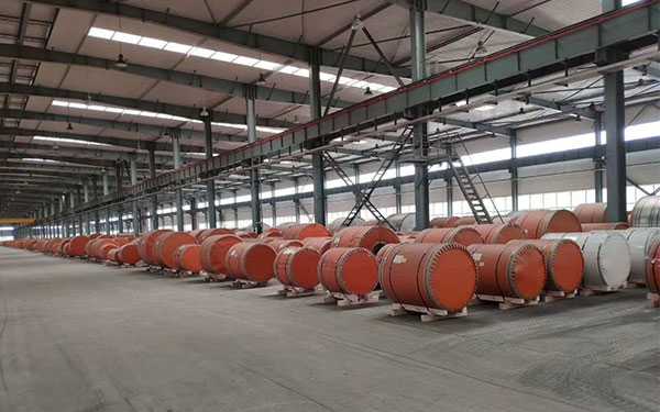 鋁板廠家倉(cāng)庫(kù)一角